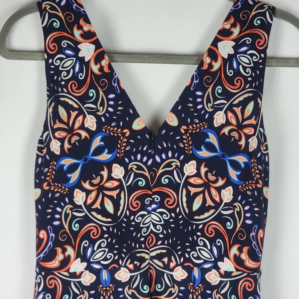 Vince Camuto printed vneck jumpsuit size 2 boho print - Picture 6 of 7